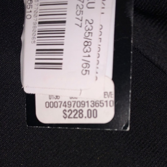 Besty Adam Gown - Picture 4 of 5